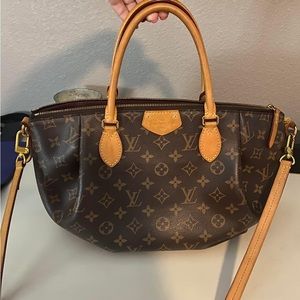 Louis Vuitton Turenne GM date code “SD0155”.